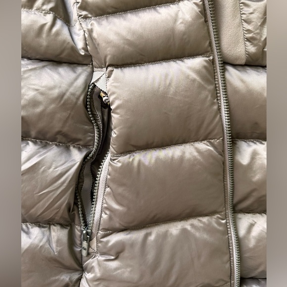 Lululemon Brave the Cold vest - Picture 4 of 7